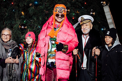 Киркоров танцевал у елки, а Пересильд любезничала с новым возлюбленным: как прошло открытие ГУМ-катка