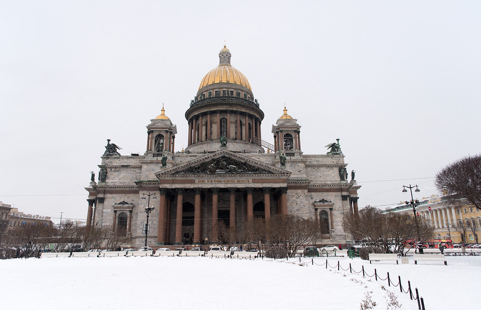 Куда поехать на Новый год 2023 в России: 8 доступных маршрутов