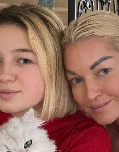 Анастасия Волочкова призналась, что не познакомила дочку с женихом