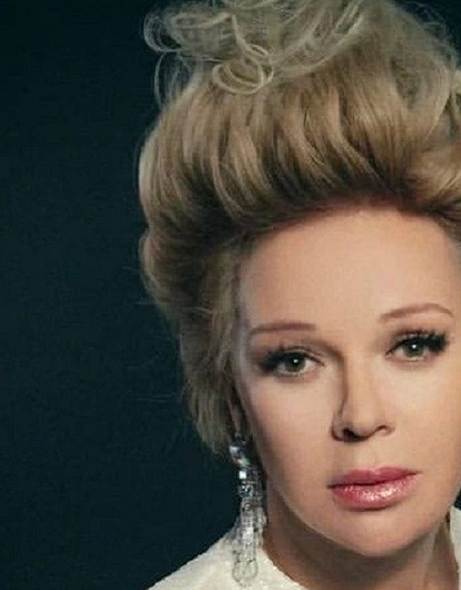 Елене Валюшкиной — 60: два развода, клиническая смерть и новая любовь