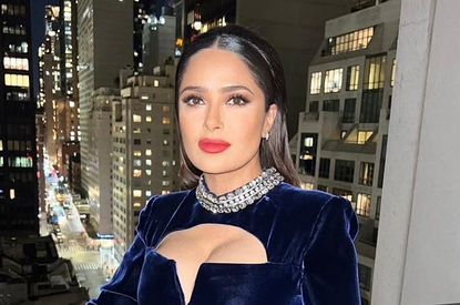 Сальма Хайек удивила поклонников фотографией без макияжа