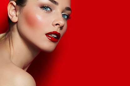 Сухие или кремовые? Кому какие румяна выбрать и как их наносить