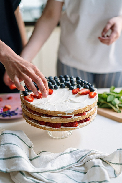Как украсить торт в домашних условиях: простые и красивые идеи (40 фото)