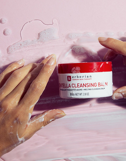 Термостойкая тушь, крем для волос 12-в-1 и другие бьюти новинки этой недели