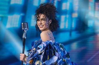 Певица Zivert устроилась на новую работу и стала цветоводом