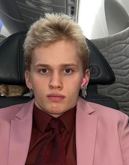 Даню Милохина сбил велосипедист в Москве (видео)