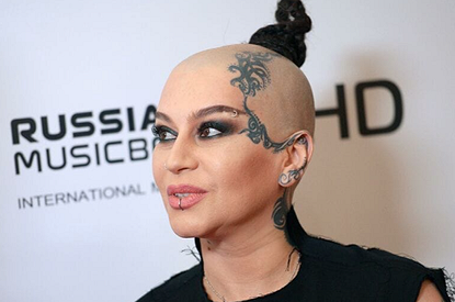 Певица Наргиз вышла замуж за возлюбленного, который младше ее на 12 лет