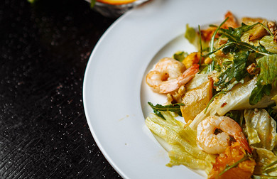 Рецепт от Гурмана: спагетти с морепродуктами и лисичками