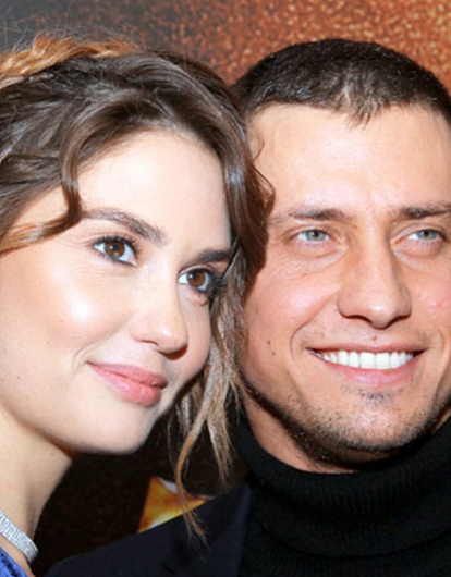 Павел Прилучный подарил Агате Муцениеце кольцо с огромным бриллиантом