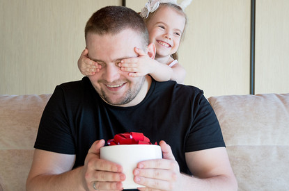 Только не это: какие подарки на 23 февраля раздражают мужчин разных знаков зодиака