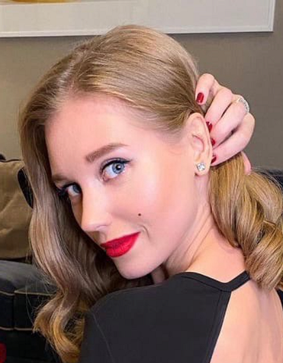 Кристина Асмус опубликовала откровенный снимок с возлюбленным