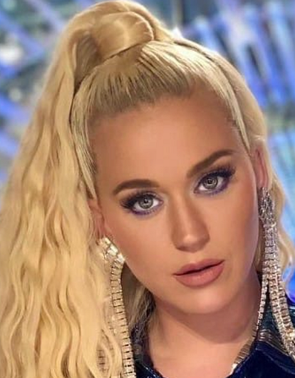 Дочки-матери: Кэти Перри отправилась на прогулку с дочерью Дейзи