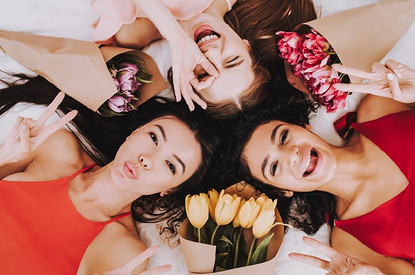 Девочки, гуляем: как быстро прийти в себя после праздников (советы и полезные упражнения от эксперта)