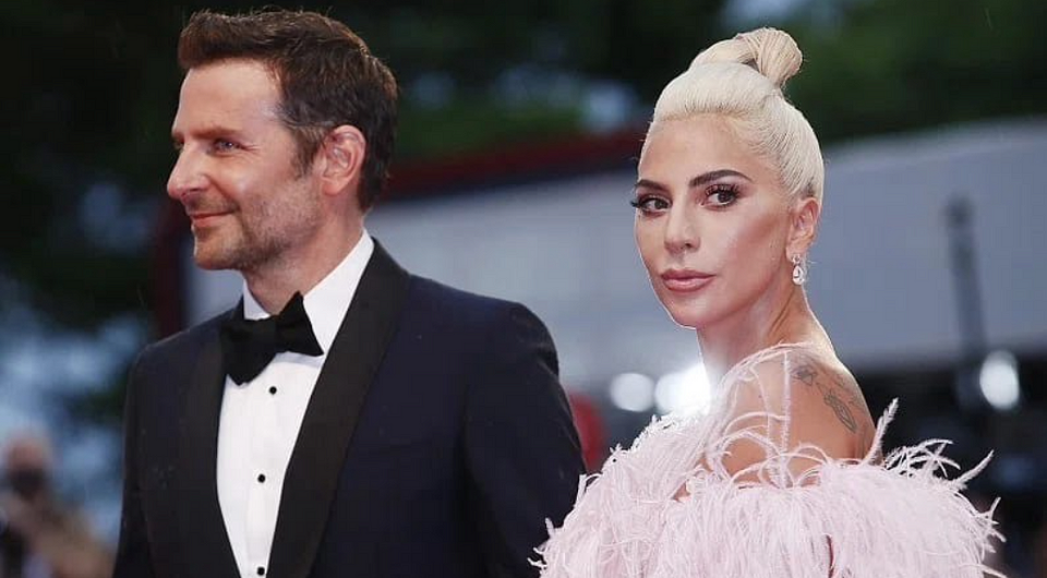 А как же Ирина Шейк? Леди Гага и Брэдли Купер вместе появились на премии SAG Awards 2022