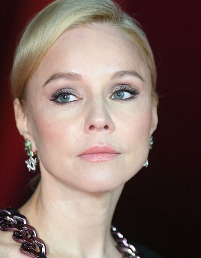 «Она веселая, энергичная и любознательная»: Марина Зудина рассказала о внучке