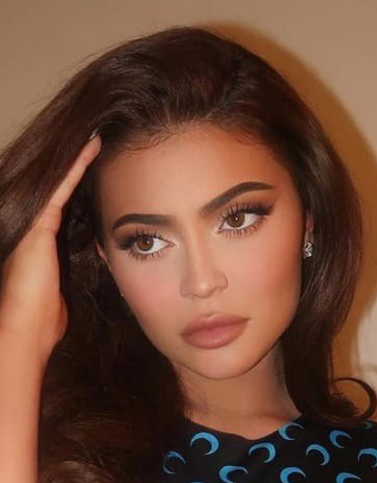 Кайли Дженнер стала мамой во второй раз