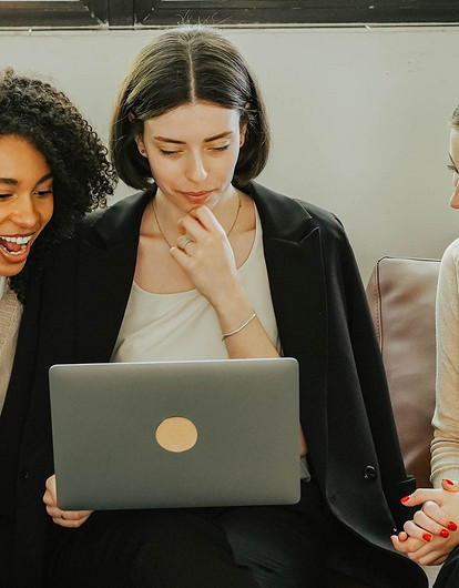 Как оформить самозанятость в 2022 году: кому и зачем это нужно делать (видео)