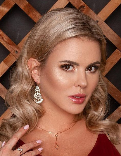 Анна Семенович: факты из биографии, личной жизни и творчества певицы и трансформация ее фигуры