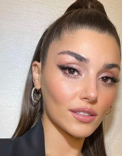 Звезда «Великолепного века. Империи Кесем» раскритиковала Ханде Эрчел