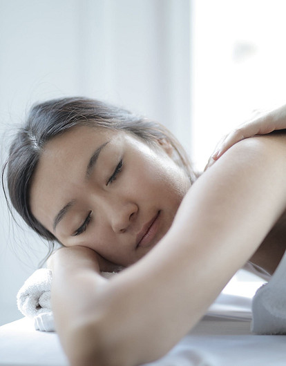 Отложи ботокс и массаж после коронавируса: ученые выяснили, что эти процедуры могут навредить