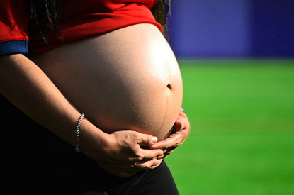 Роды за 40 станут нормой? Ученые омолодили «пожилую» яйцеклетку