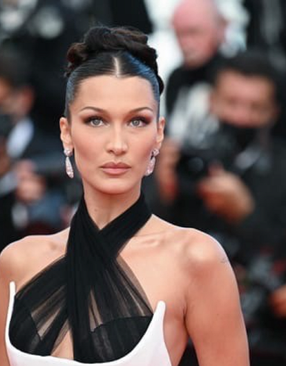 Белла Хадид сделала первую пластическую операцию в 14 лет