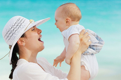 От пособий до налоговых льгот: на что сегодня может рассчитывать мать-одиночка