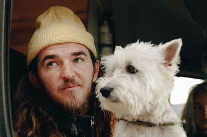 Едем в отпуск с питомцем: какие прививки и документы нужно сделать