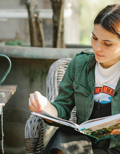 Дрожжи, медный гвоздь и еще 5 мифов об удобрениях на даче