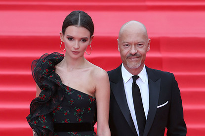 На контрасте: звездные красотки, которые встречаются с парнями на голову ниже