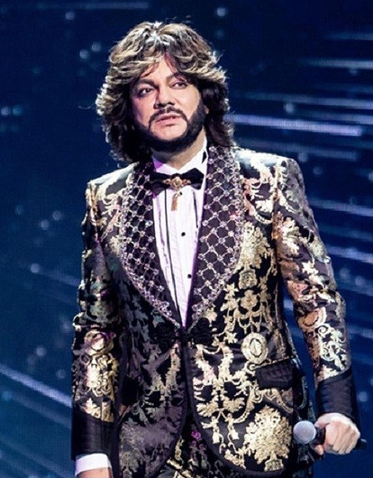 Как будут дальше жить звезды, которые привыкли носить люкс: взгляд стилиста