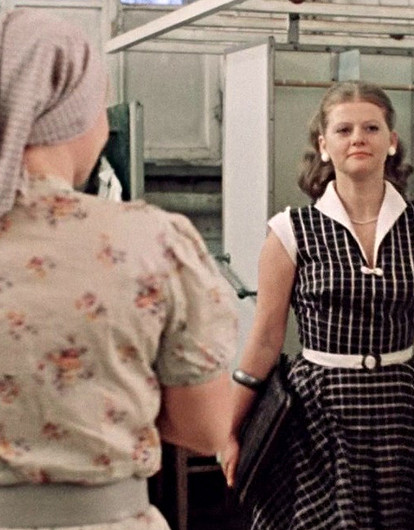 Топ-10 платьев из советского кино, о которых мечтала каждая женщина в СССР