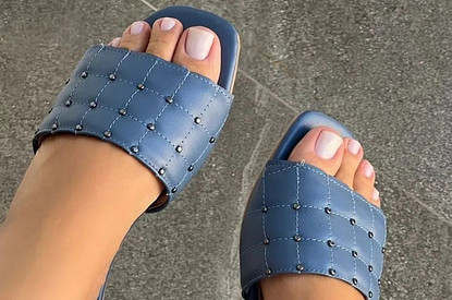 Модный педикюр 2022: 70 идей стильного nail-дизайна