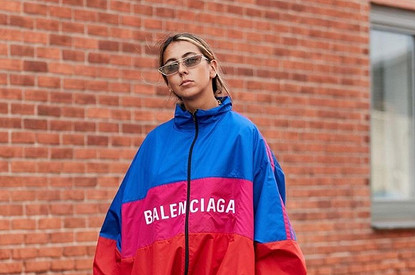 Спортивный стиль одежды 2022: 30 идей для модных и комфортных аутфитов