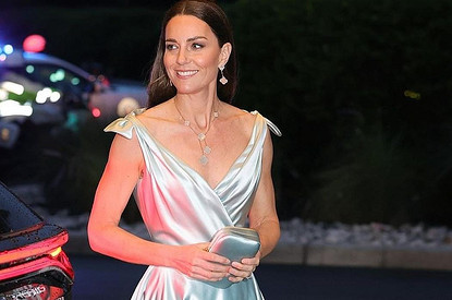 Карибские каникулы: все образы Кейт Миддлтон во время королевского тура