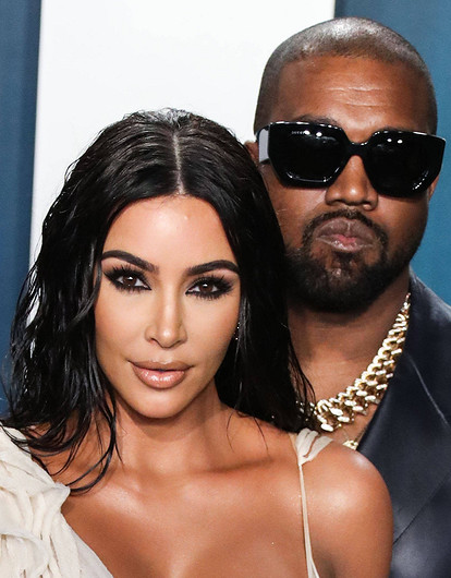 Ким Кардашьян официально развелась с Канье Уэстом