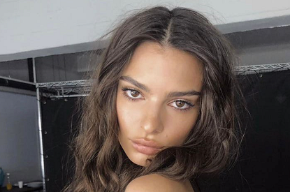 Новый выход: Эмили Ратаковски появилась на публике в стильном образе