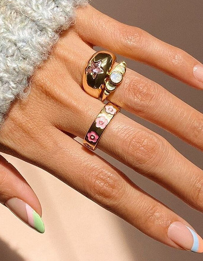 Маникюр 2022: тренды и крутые идеи от nail-блогеров