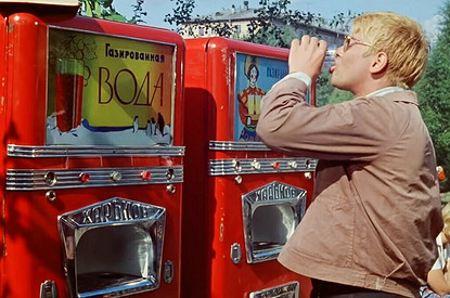 Фастфуд по-советски: 10 блюд, которые обожали все дети СССР