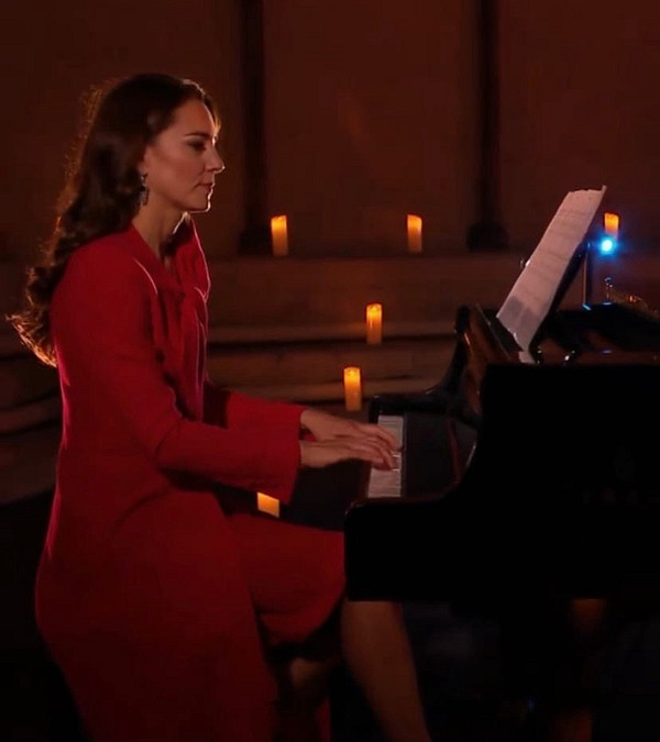 Играет на фортепиано и не только: 5 неожиданных способностей Кейт Миддлтон