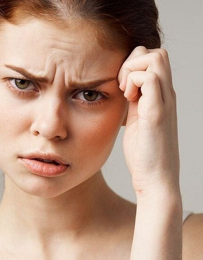 Метка возраста: как убрать межбровную морщину