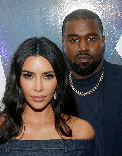 «Как будто ходишь босиком по разбитому стеклу»: Канье Уэст посвятил Ким Кардашьян стихотворение