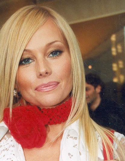 Елене Кориковой — 50: роман со Астаховым, сын от священника и жизнь за границей