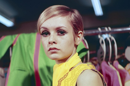 Не бойся показать свою чудинку: 5 советов супермодели Твигги о том, как быть стильной в любом возрасте