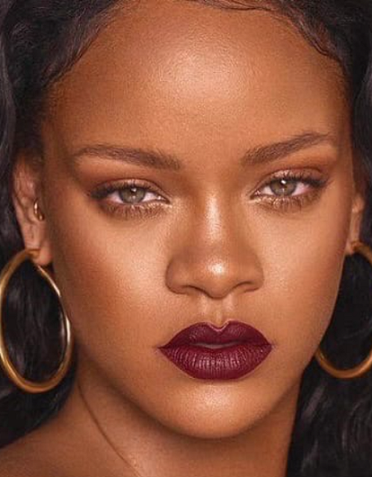 «Я не планировала беременность. Просто повеселилась»: Рианна дала откровенное интервью