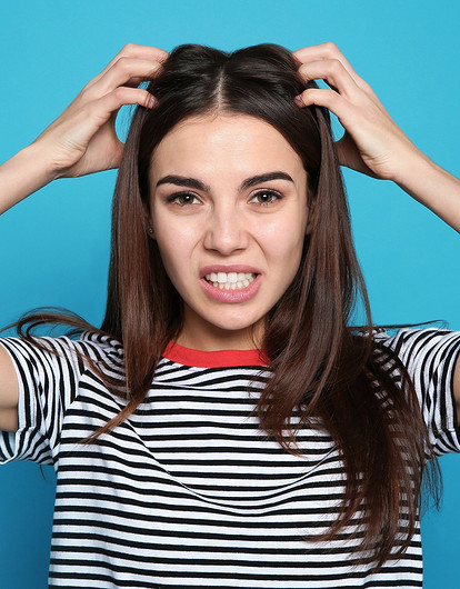 5 причин, почему после шампуня чешется голова (и что с этим делать)