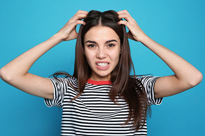 5 причин, почему после шампуня чешется голова (и что с этим делать)