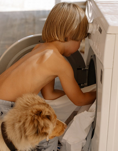 10 неожиданных вещей, которые можно стирать в машинке-автомат (но не все об этом знают)