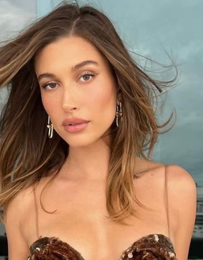 «Страшный момент»: Хейли Бибер перенесла операцию на сердце после микроинсульта