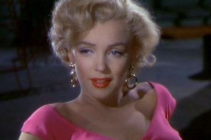 Косоглазие Венеры: почему мужчин пленят неидеальные глаза Мэрилин Монро, Скарлетт Йоханссон и других